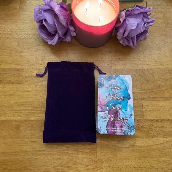 Twin Flame Soul Messages - Oracle Cards Message Cards for Twin Flames - Picture 2 of 4